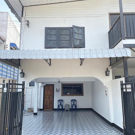 Udon House Apartment Udon Thani Exterior foto